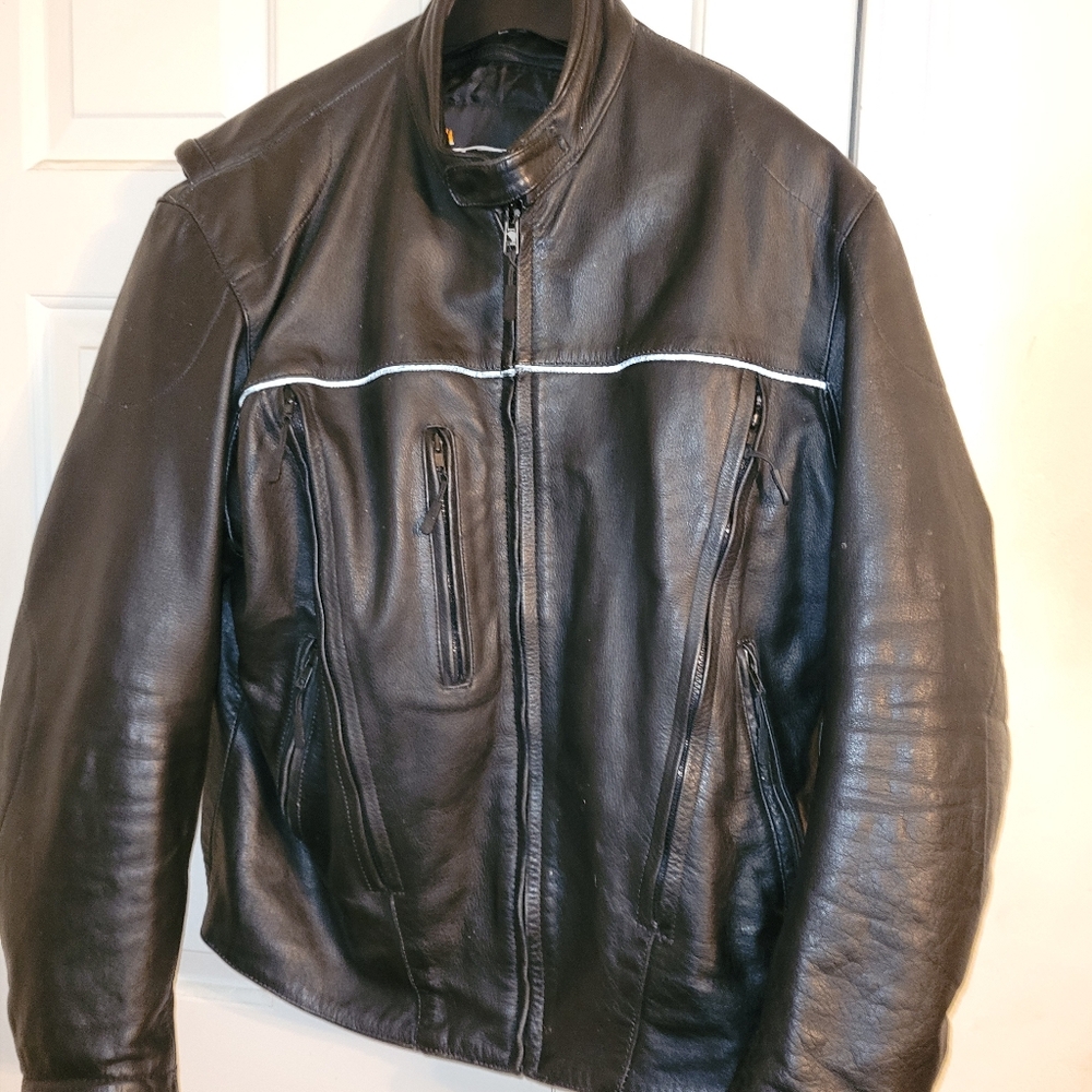Xelement mens black motorcycle jacket with features XXl